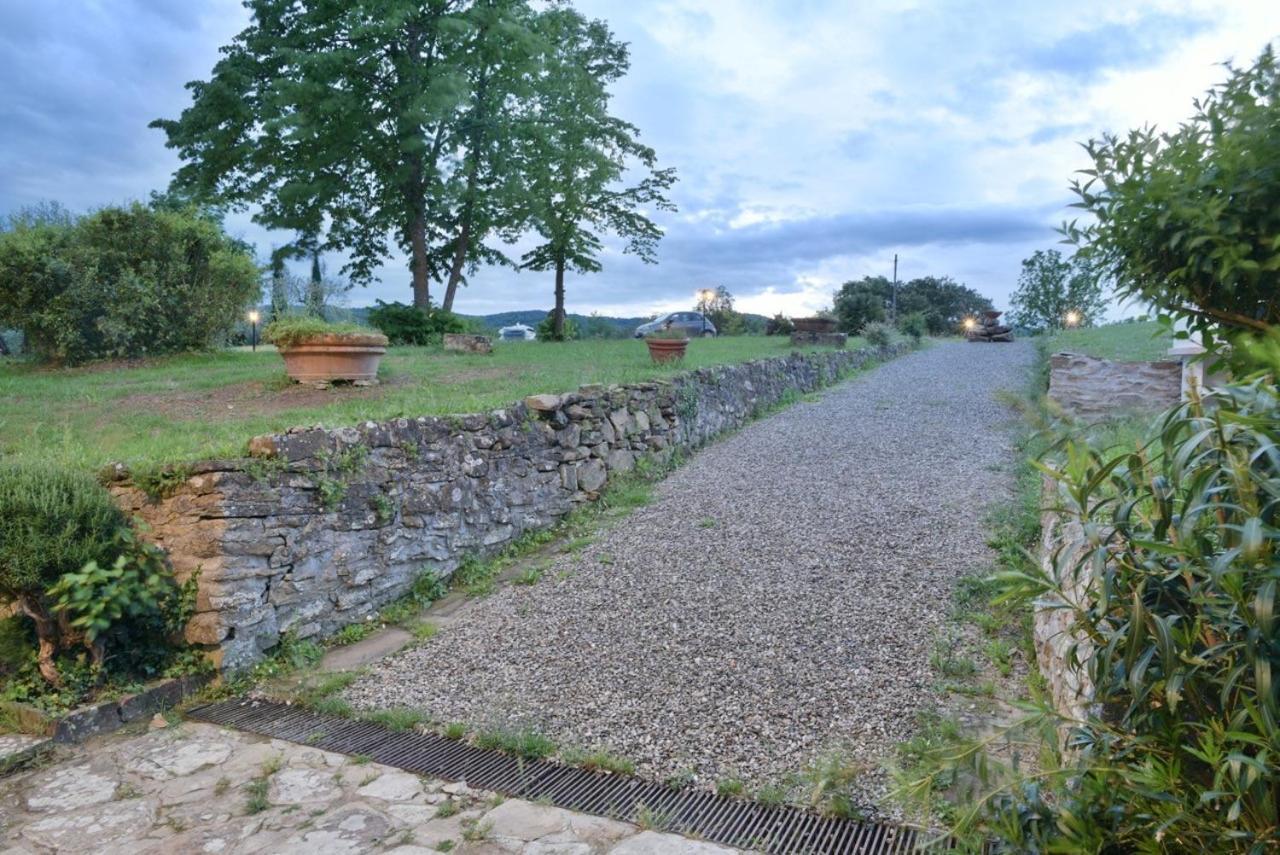 Agriturismo I Poggilunghi Чивітелла-ін-Валь-ді-К'яна Екстер'єр фото